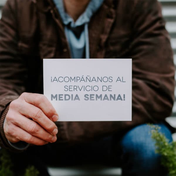 ¡Acompáñanos al servicio de media semana!