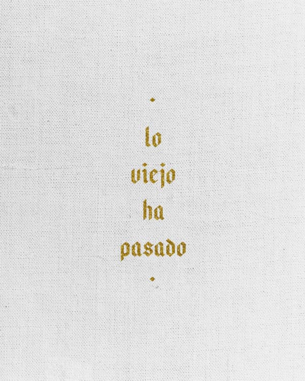 Lo viejo ha pasado.