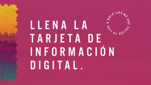 Llena la tarjeta de información digital.
