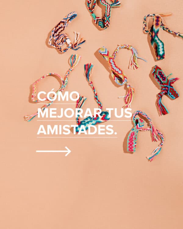 Cómo mejorar tus amistades. 1. Cumple tus compromisos y ganarás más confianza . 2. Se Rápido para pedir perdón y ser humildes. Cultivar la humildad promoverá esa actitud en otros. 3. Afirma los sentimientos de tus amistades antes de proveer consejo. Esto se llama trabajar en equipo. 4. Programa tu calendario para comunicarte con ellos. Textear regularmente no es automático, prográmalo. Mantendrá la comunicación al día.