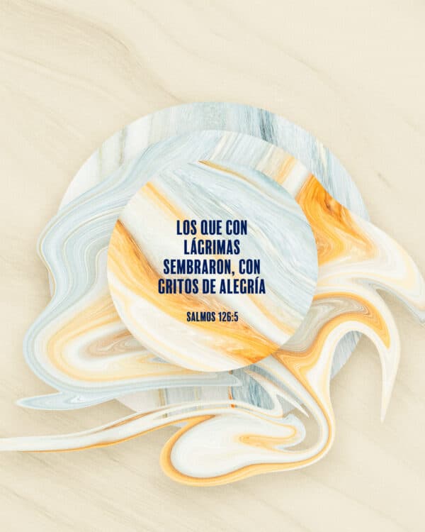 Los que con lágrimas sembraron, con gritos de alegría cosecharán. - Salmos 126:5