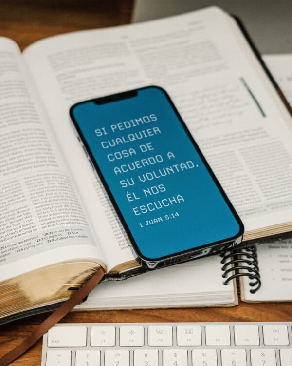 Si pedimos cualquier cosa de acuerdo a Su voluntad, Él nos escucha. - 1 Juan 5:14