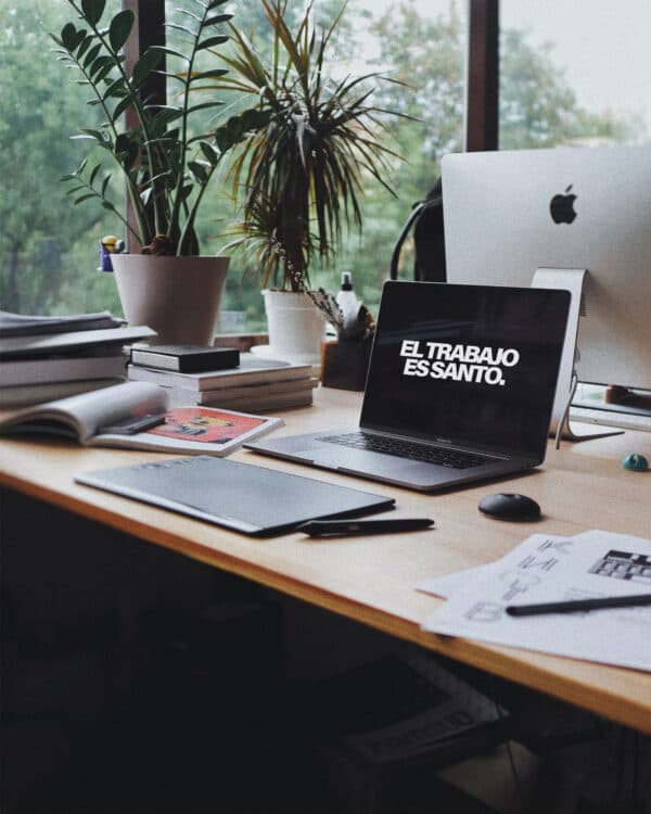 El Trabajo es Santo