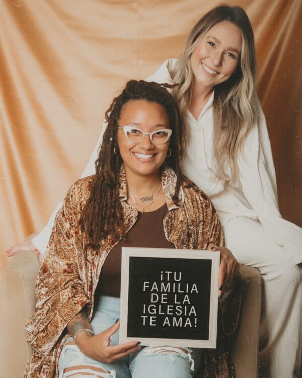 ¡Tu familia de la iglesia te ama!