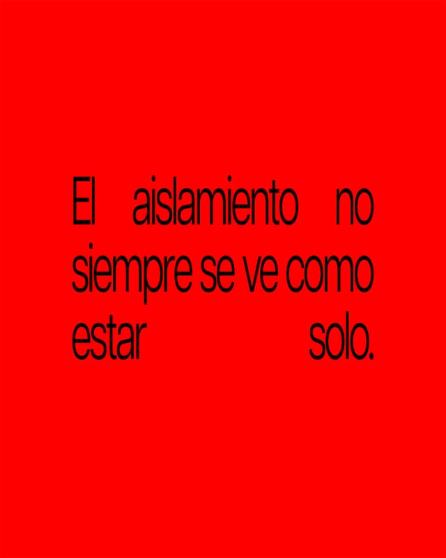 Slide 1: El aislamiento no siempre se ve como estar solo.Slide 2: Es no contestar mensajes ni llamadas.Slide 3: Es quedarte callado en un cuarto lleno de gente.Slide 4: Es no compartir lo que realmente está pasando.Slide 5: Es alejarte cuando la vida se siente demasiado.Slide 6: El aislamiento puede sentirse cómodo, pero poco a poco te va desconectando.Slide 7: Pero este es tu recordatorio: no fuimos creados para vivir la vida solos. Dios nos creó para la comunidad y las relaciones.